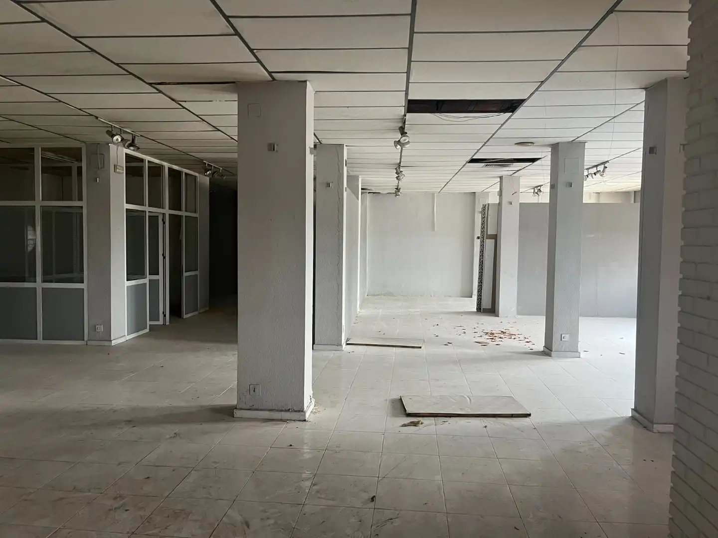 Local comercial en venta en Carrer de Salvador Giner 2, imagen 8