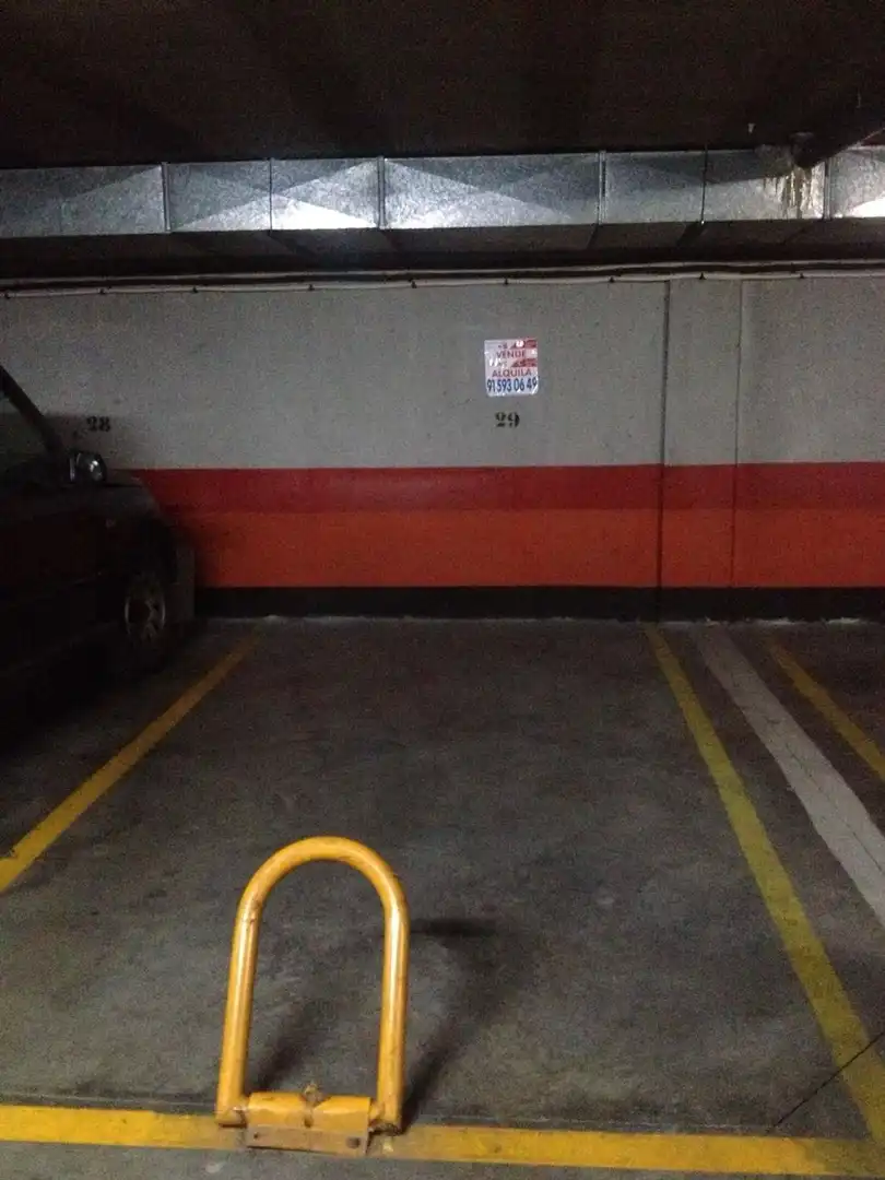 Parkplatz zum Verkauf in Calle  Silvano, imagen 2