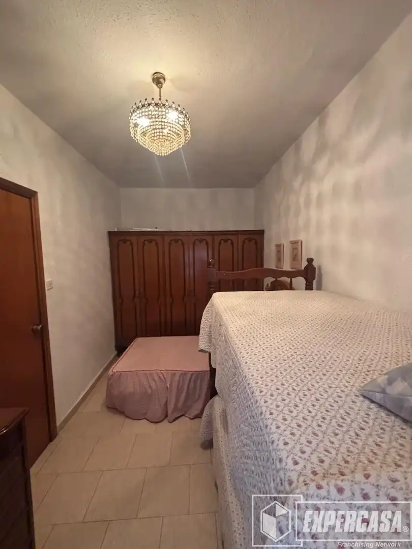 Habitación de Casa o chalet en venta en Torrent con Terraza, Trastero y Piscina