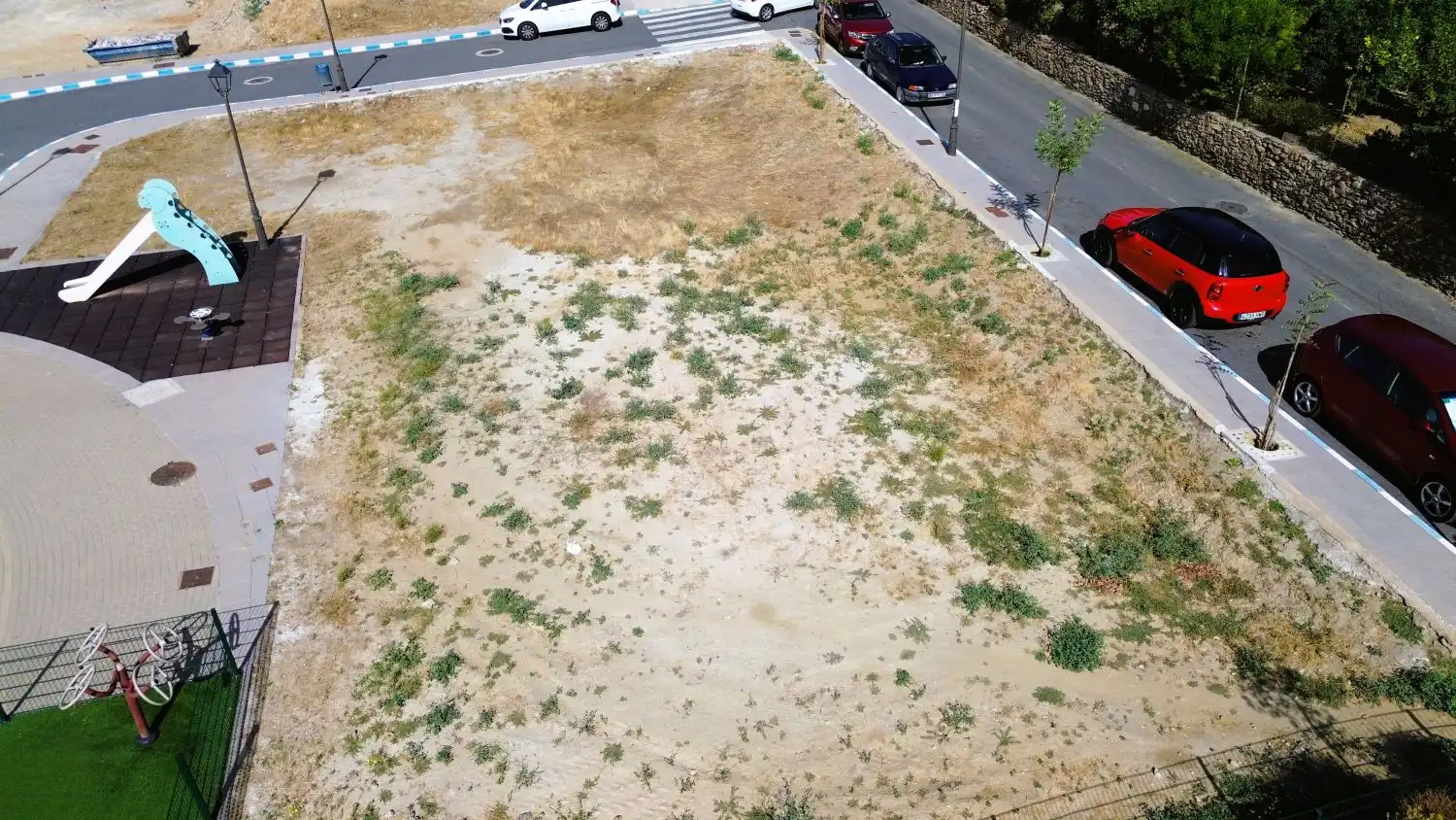 Terreno industrial en venta en Carataunas