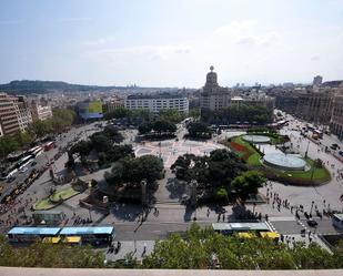 Vista exterior de Pis de lloguer en  Barcelona Capital amb Parquet, Terrassa i Moblat