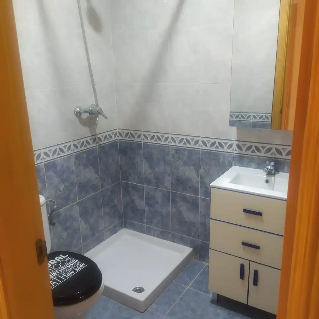 Bathroom of Flat for sale in Vélez-Málaga  with Air Conditioner, Terrace and Community pool