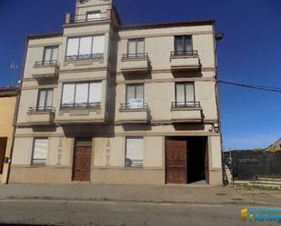 Vista exterior de Edifici en venda en San Justo de la Vega