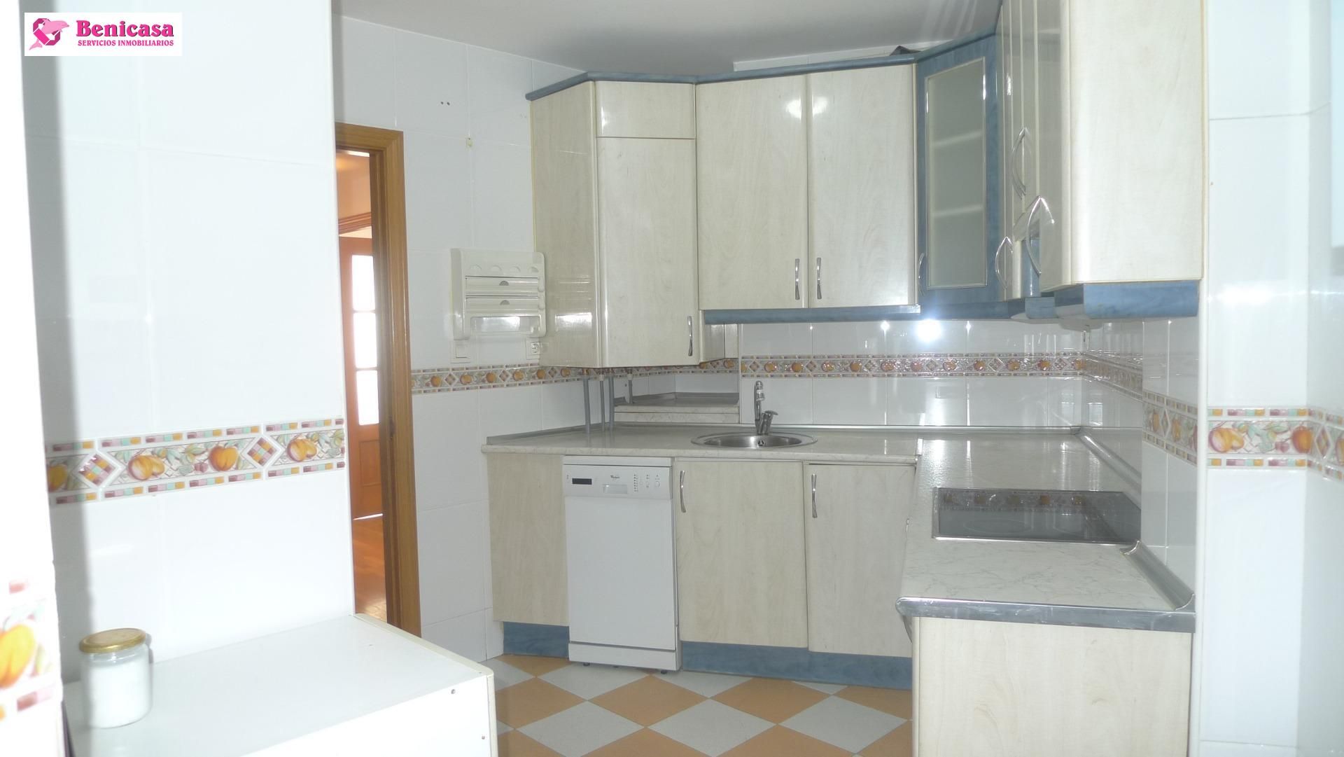 Cocina de Piso de alquiler en Valladolid Capital con Calefacción, Terraza y Balcón