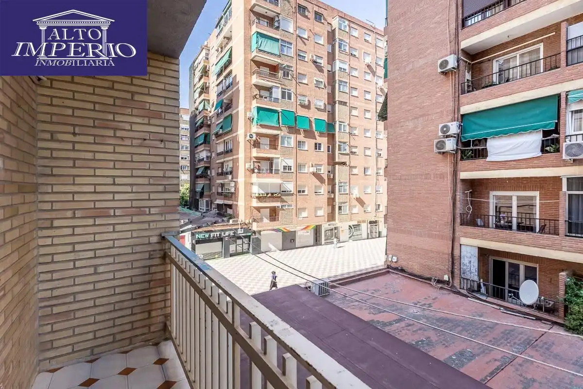 Terraza de Piso en venta en Granada con Terraza