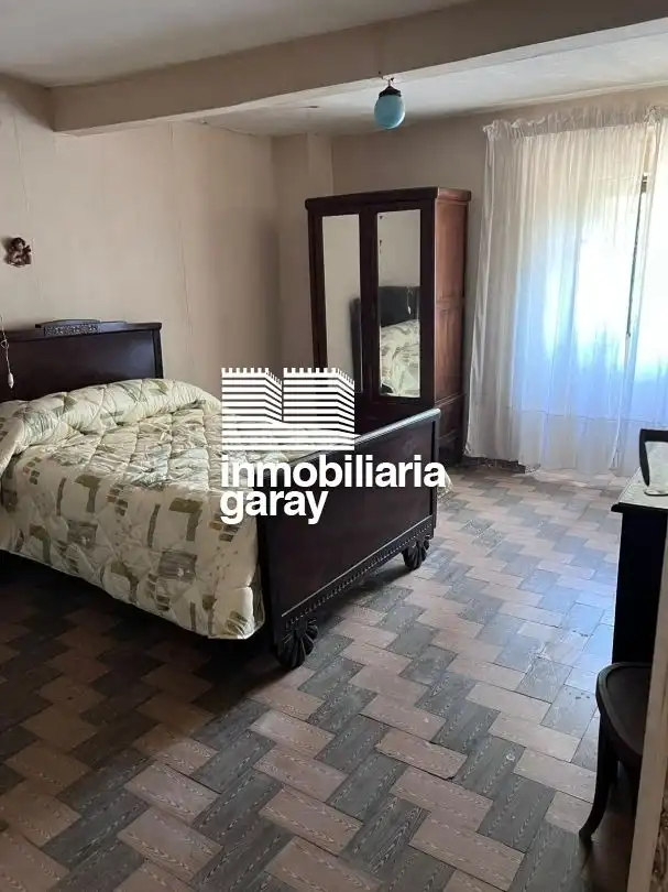 Habitación de Casa adosada en venta en Oña con Calefacción