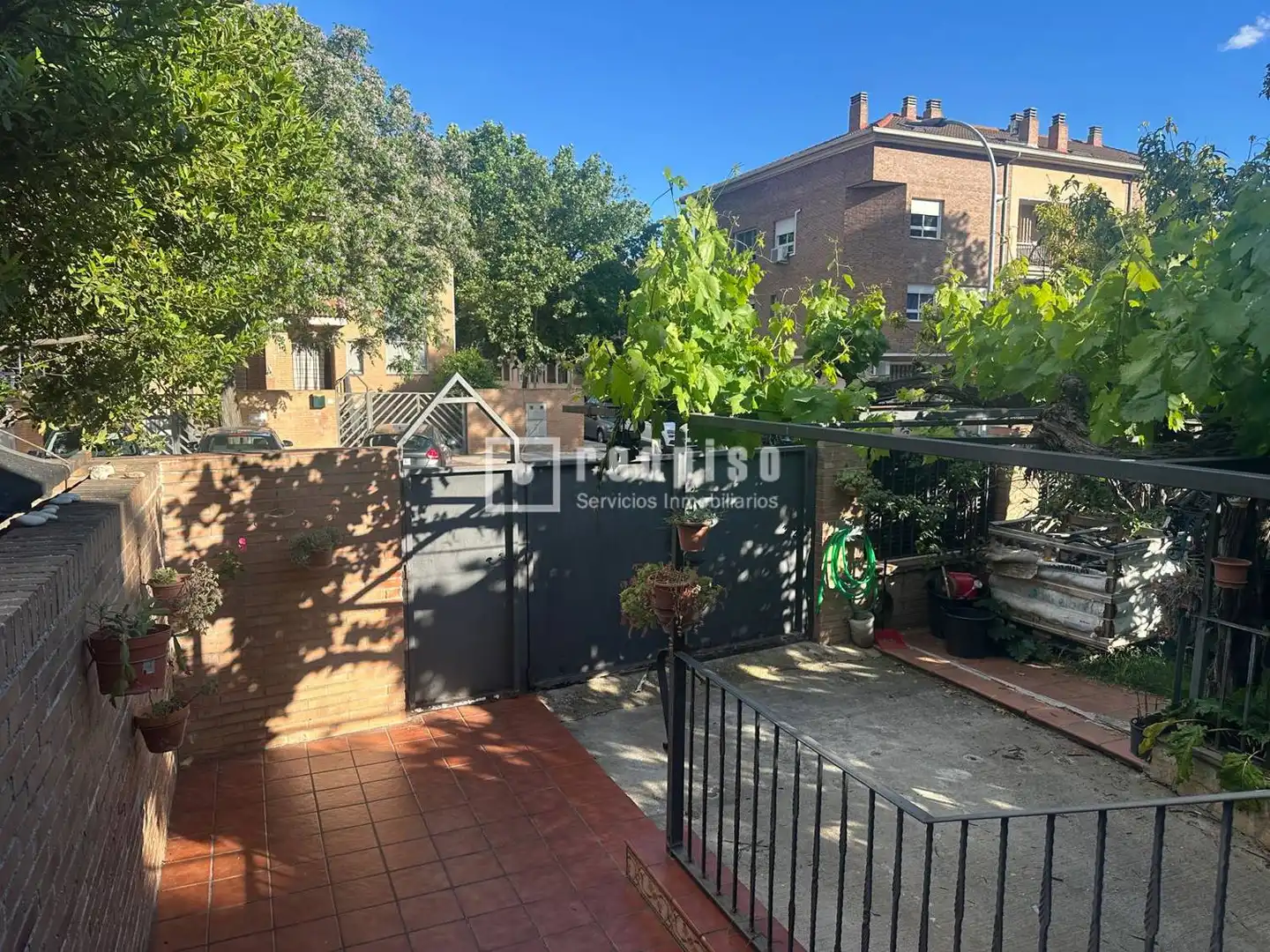 Jardí de Casa o xalet en venda en Azuqueca de Henares amb Aire condicionat, Calefacció i Jardí privat