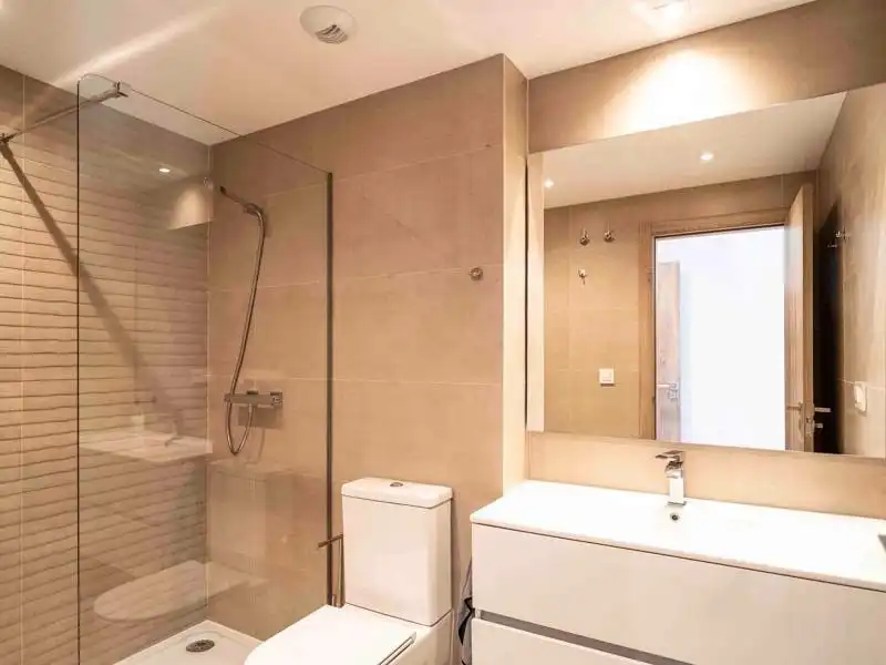 Bathroom of Flat for sale in Mijas  with Air Conditioner, Heating and Private garden