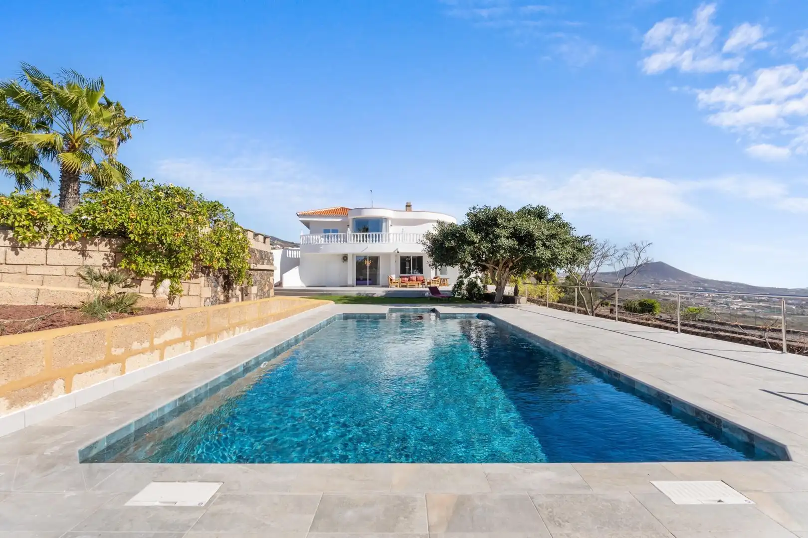 Swimming pool of Houses for sale in San Miguel de Abona  with Air Conditioner, Private garden and Terrace