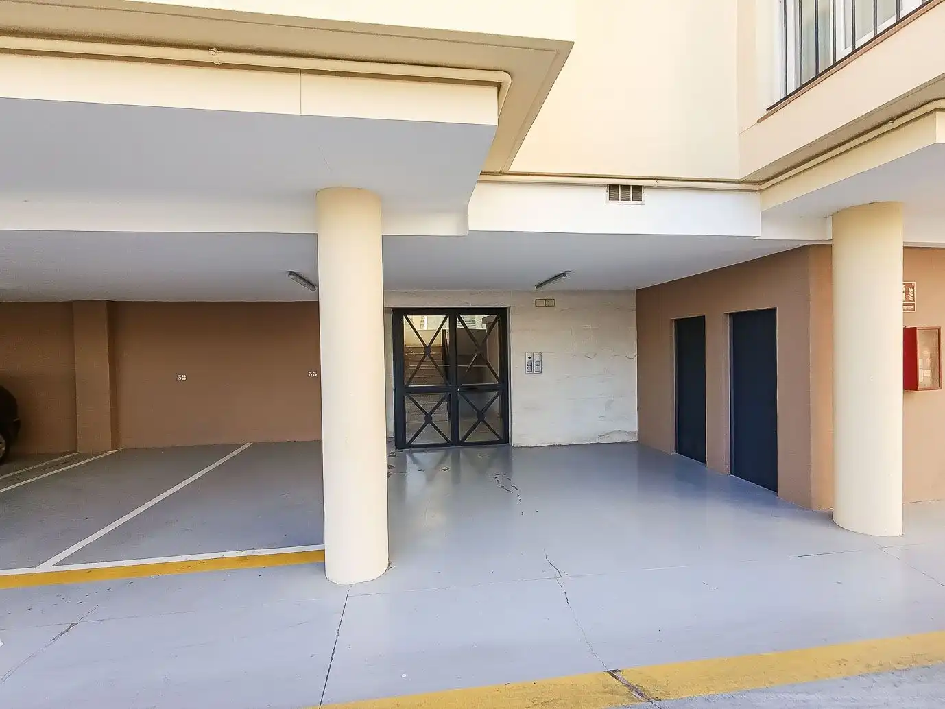 Wohnung zum Verkauf in Málaga mit Klimaanlage, Terrasse und Abstellraum