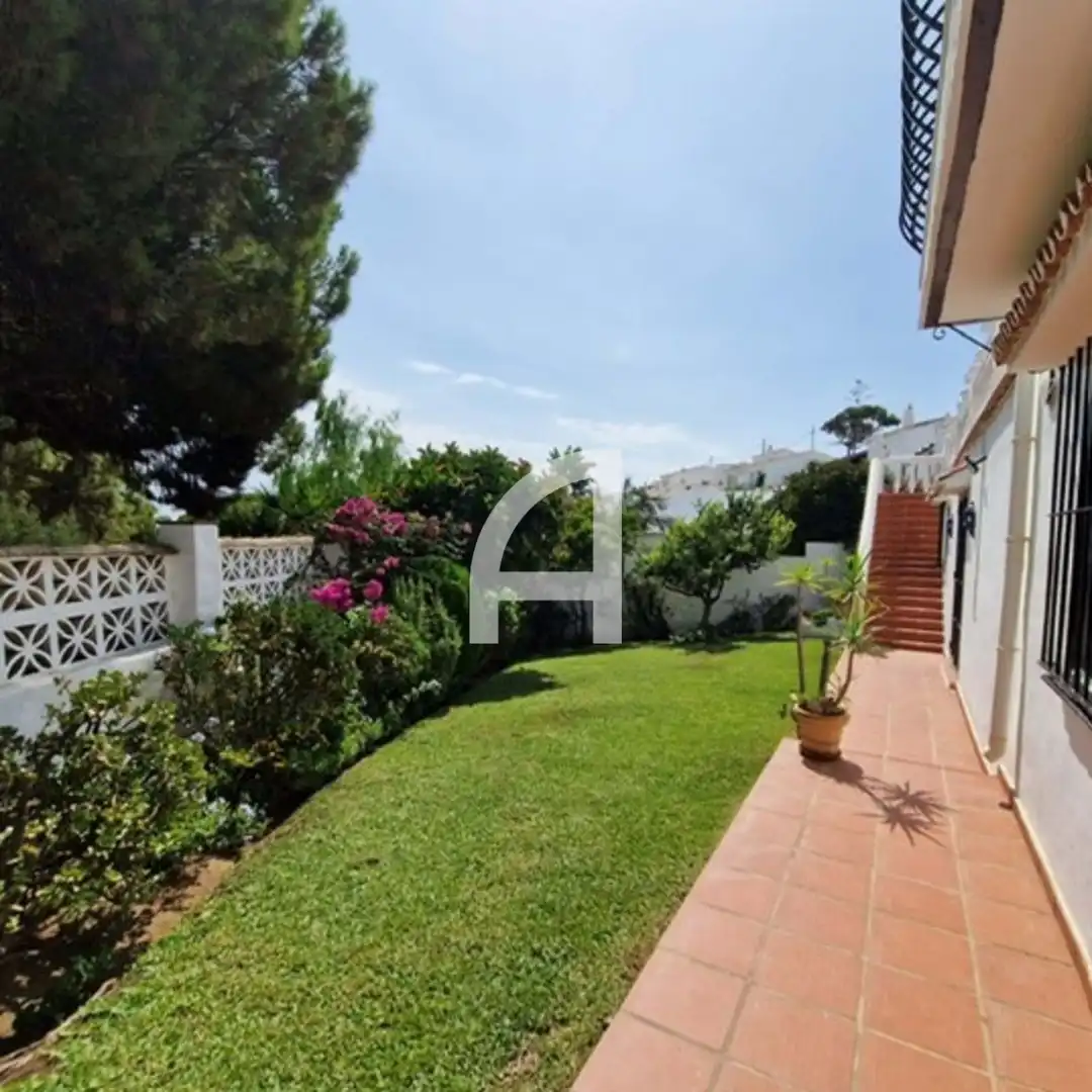 Jardí de Casa o xalet de lloguer en Mijas amb Aire condicionat, Calefacció i Piscina
