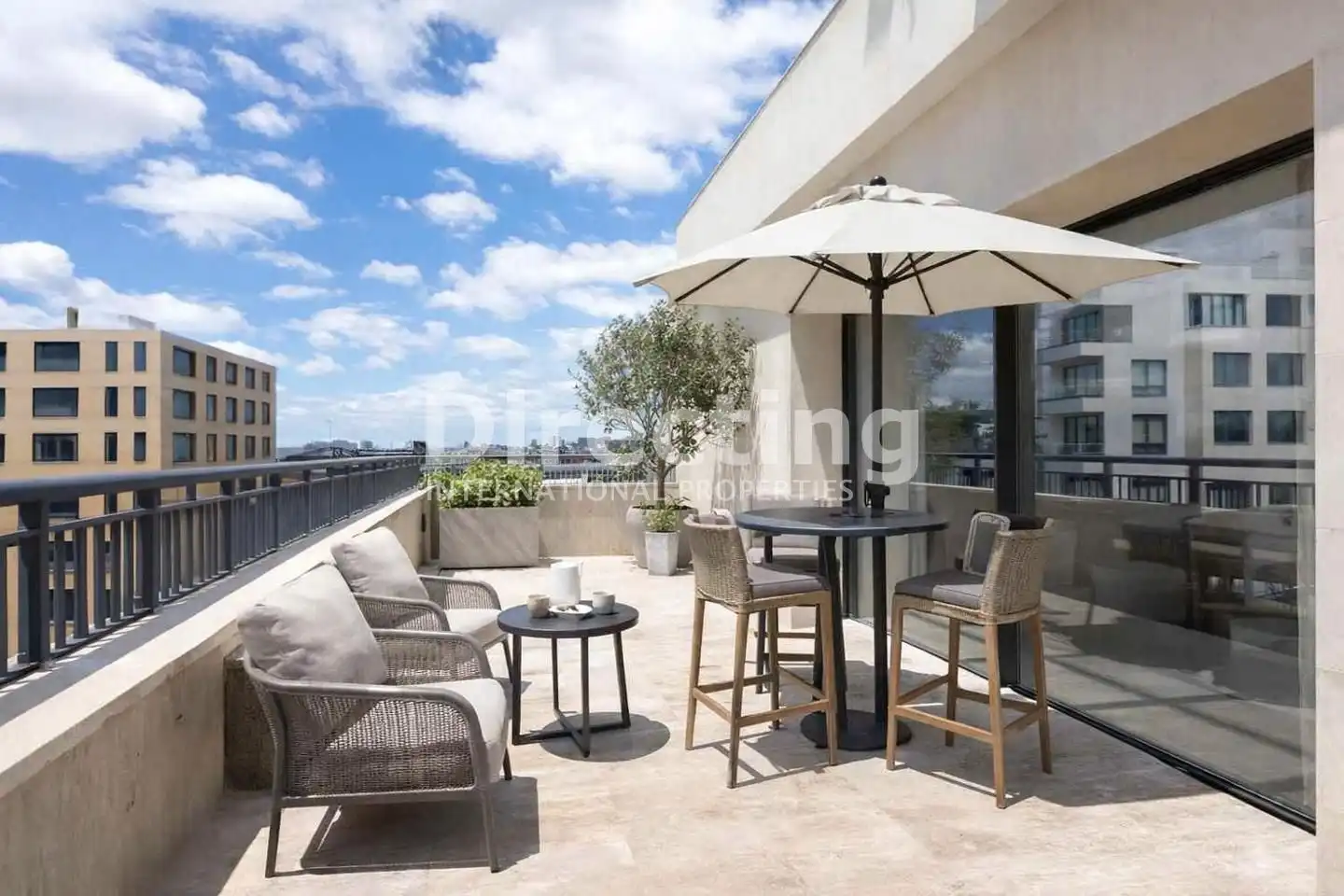 Penthouse mit Aufzug zum Verkauf in Barrio de Salamanca