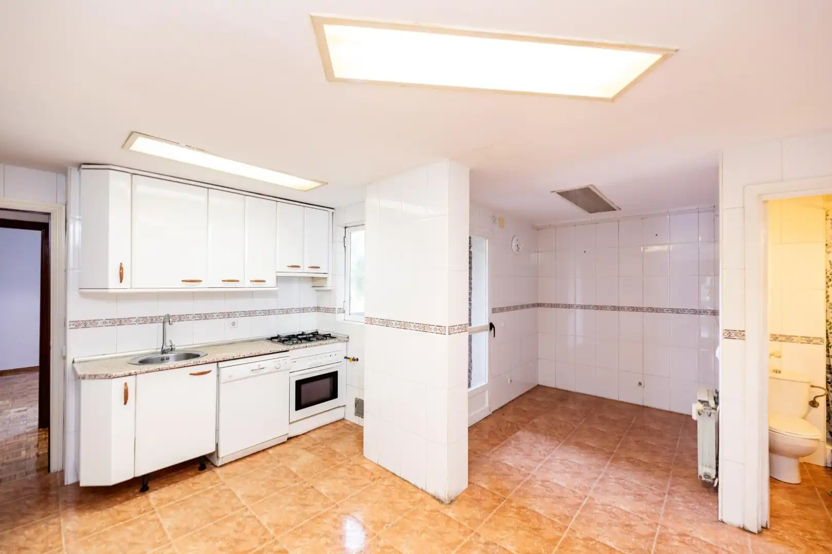 Cocina de Piso de alquiler en Madrid con Parquet