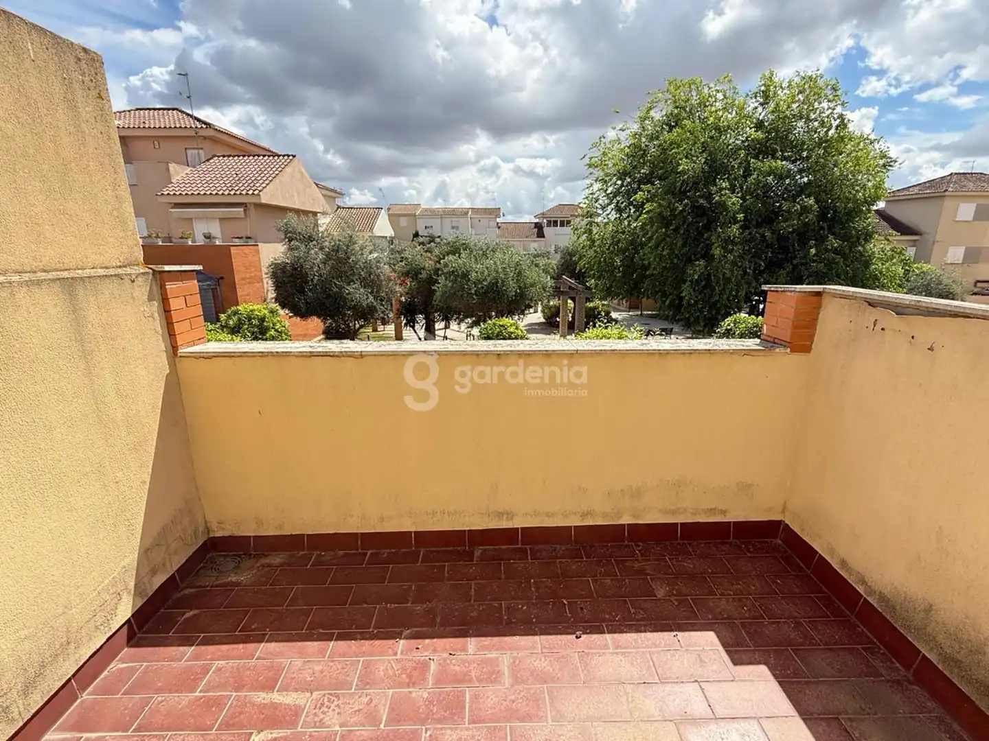 Jardín de Casa adosada en venta en Castilleja de la Cuesta con Aire acondicionado y Terraza