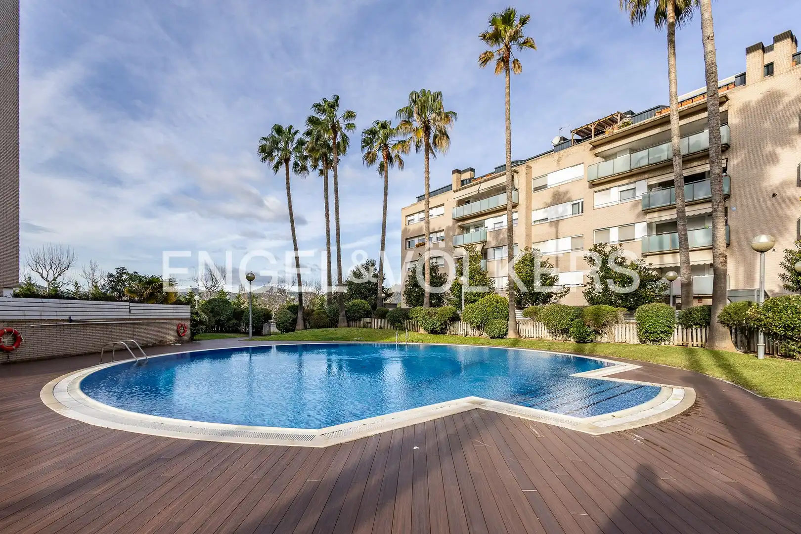 Exterior view of Flat for sale in Sant Joan Despí  with Air Conditioner, Heating and Terrace