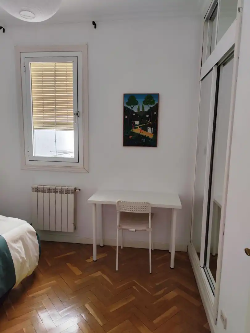 Dormitori de Apartament de lloguer en Madrid amb Aire condicionat, Moblat i Forn