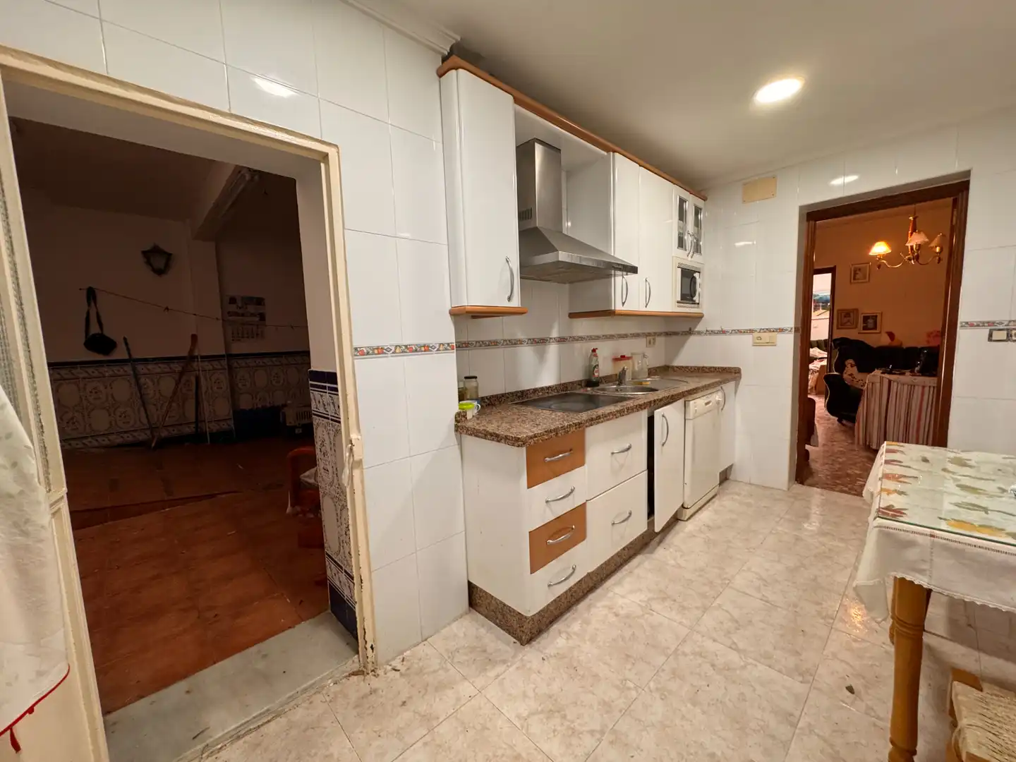 Cuina de Casa o xalet en venda en Jerez de la Frontera amb Aire condicionat, Terrassa i Moblat
