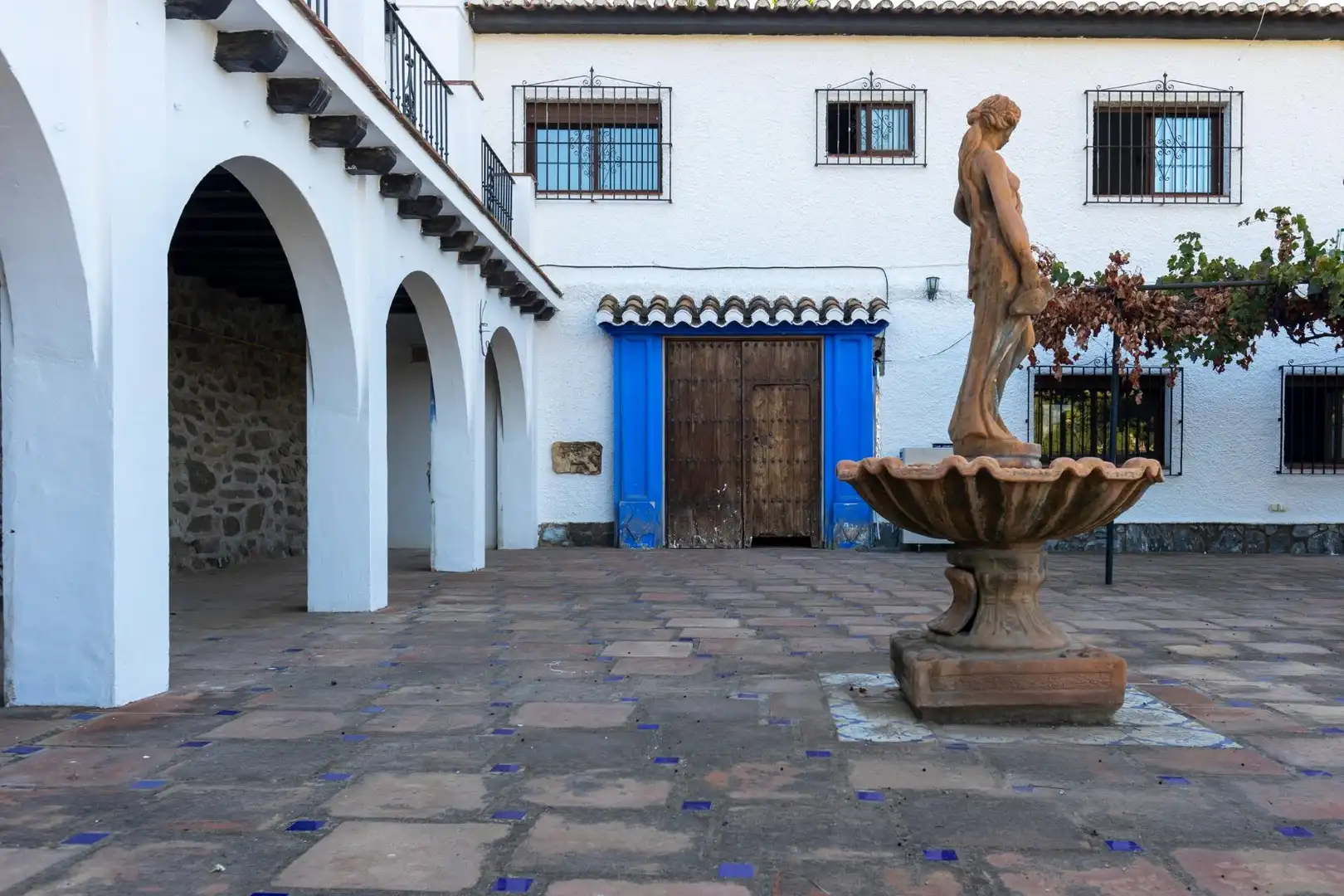 Vista exterior de Casa o xalet en venda en Almuñécar amb Calefacció, Jardí privat i Terrassa