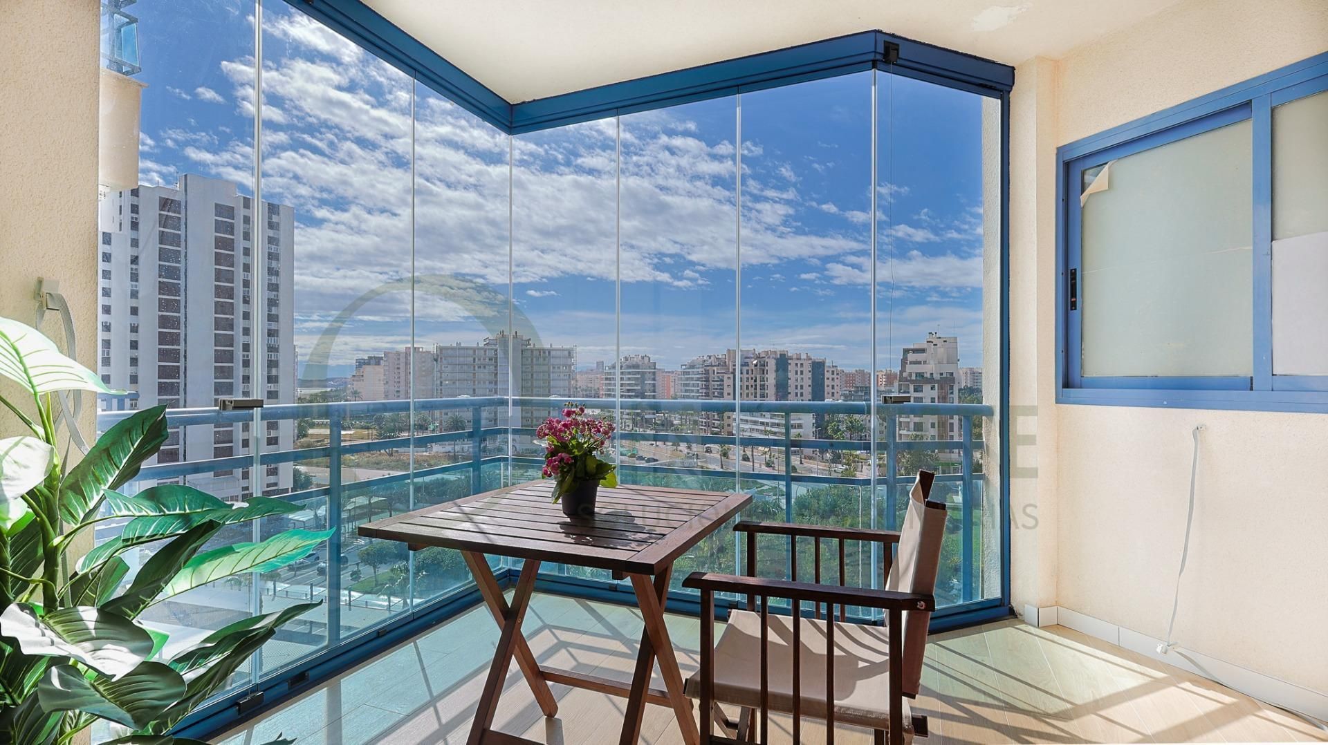 Terrasse von Wohnung zum Verkauf in Alicante / Alacant mit Klimaanlage, Privatgarten und Terrasse