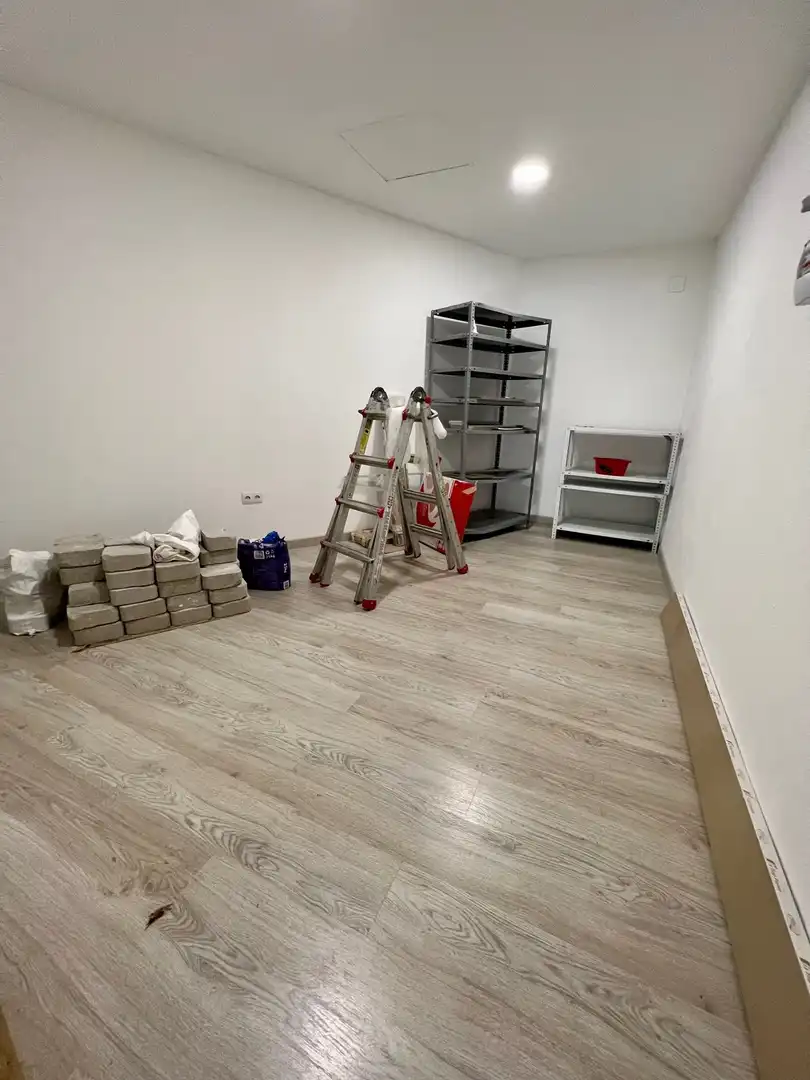 Local comercial de lloguer a Vía Univérsitas, imagen 7