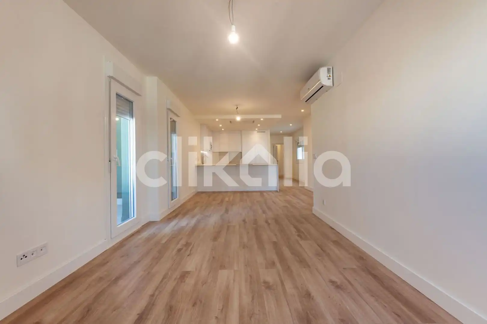 Living room of Flat for sale in  Cádiz Capital  with Air Conditioner, Terrace and Swimming Pool