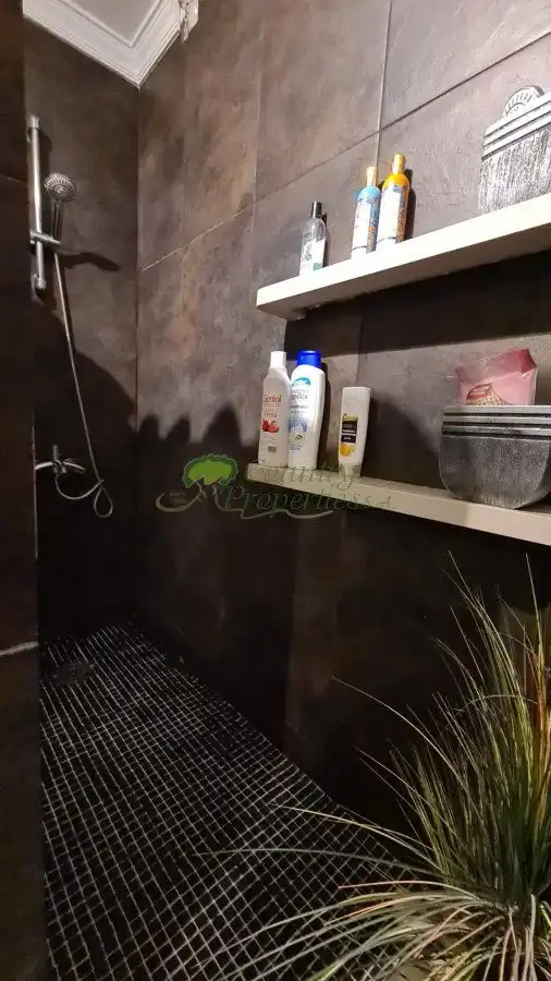 Baño de Apartamento en venta en Cómpeta con Terraza
