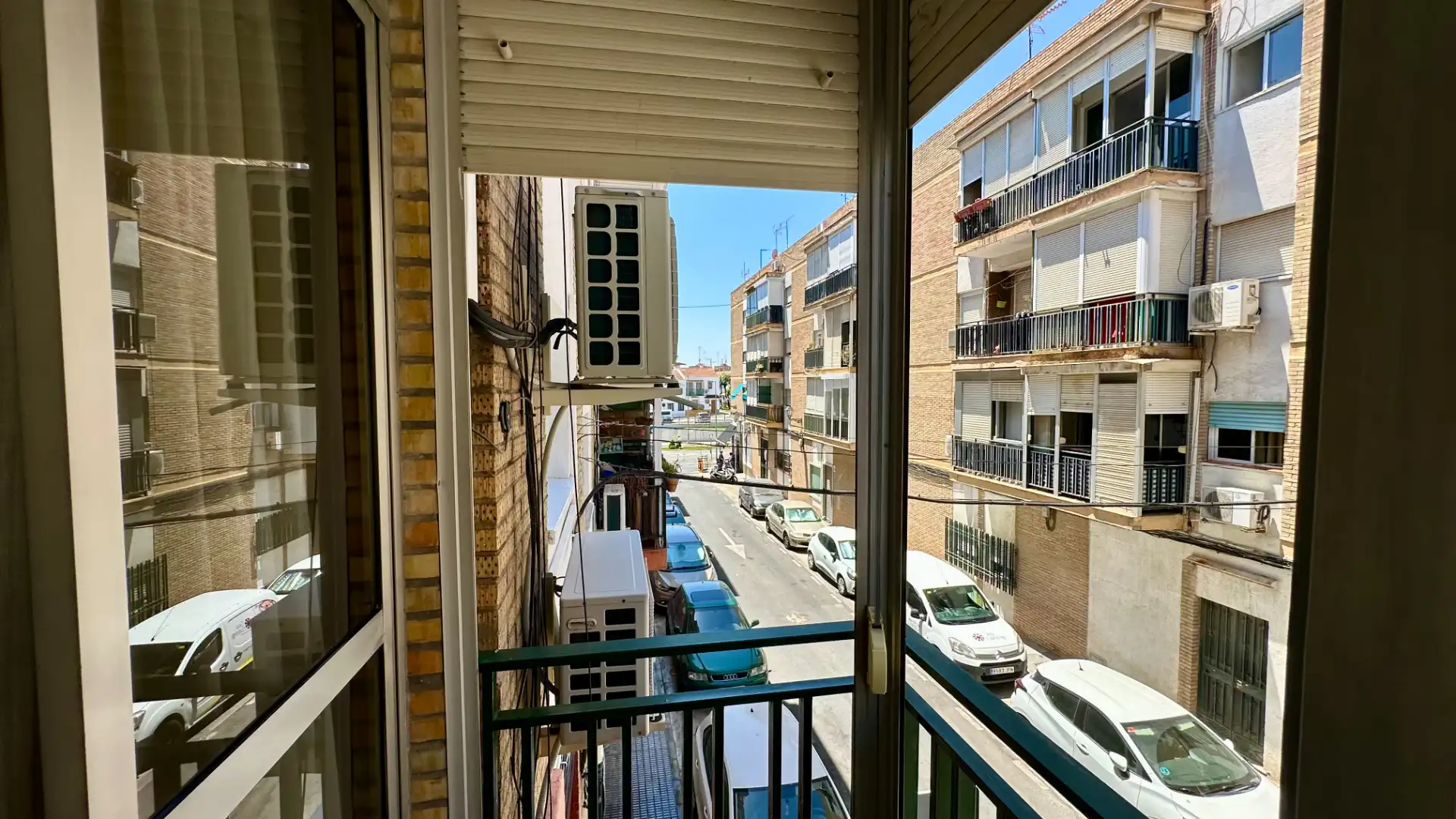 Vista exterior de Piso en venta en Castilleja de la Cuesta con Aire acondicionado y Terraza
