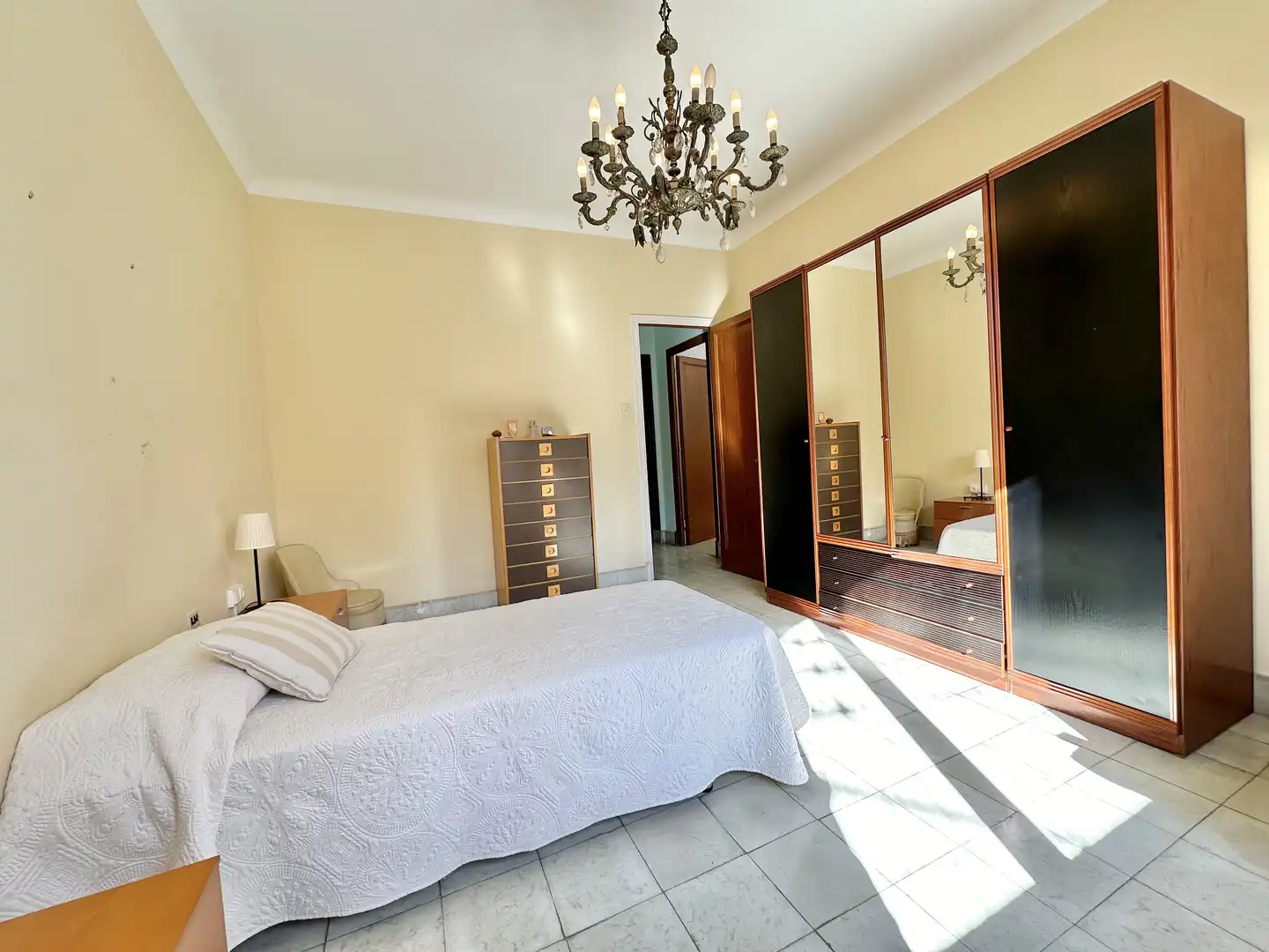 Schlafzimmer von Einfamilien-Reihenhaus zum Verkauf in El Masnou mit Heizung, Privatgarten und Terrasse
