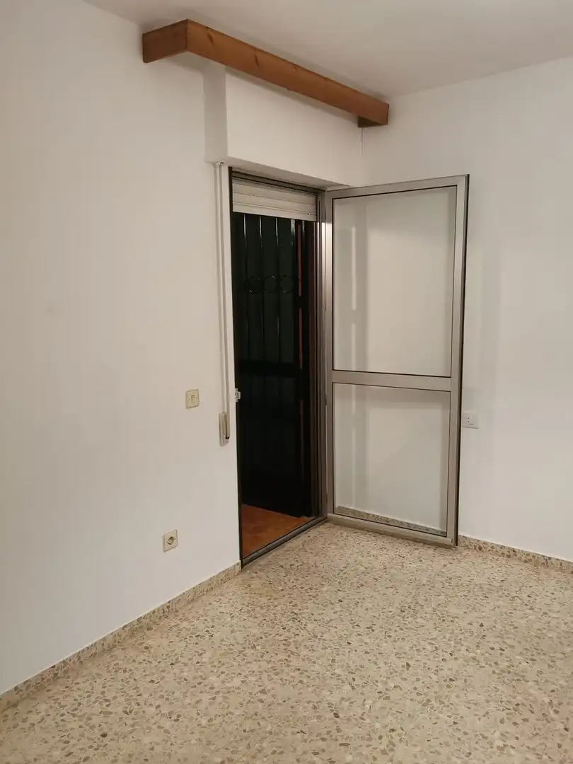 Flat for rent in Sevilla  with Air Conditioner, Terrace and Furnished