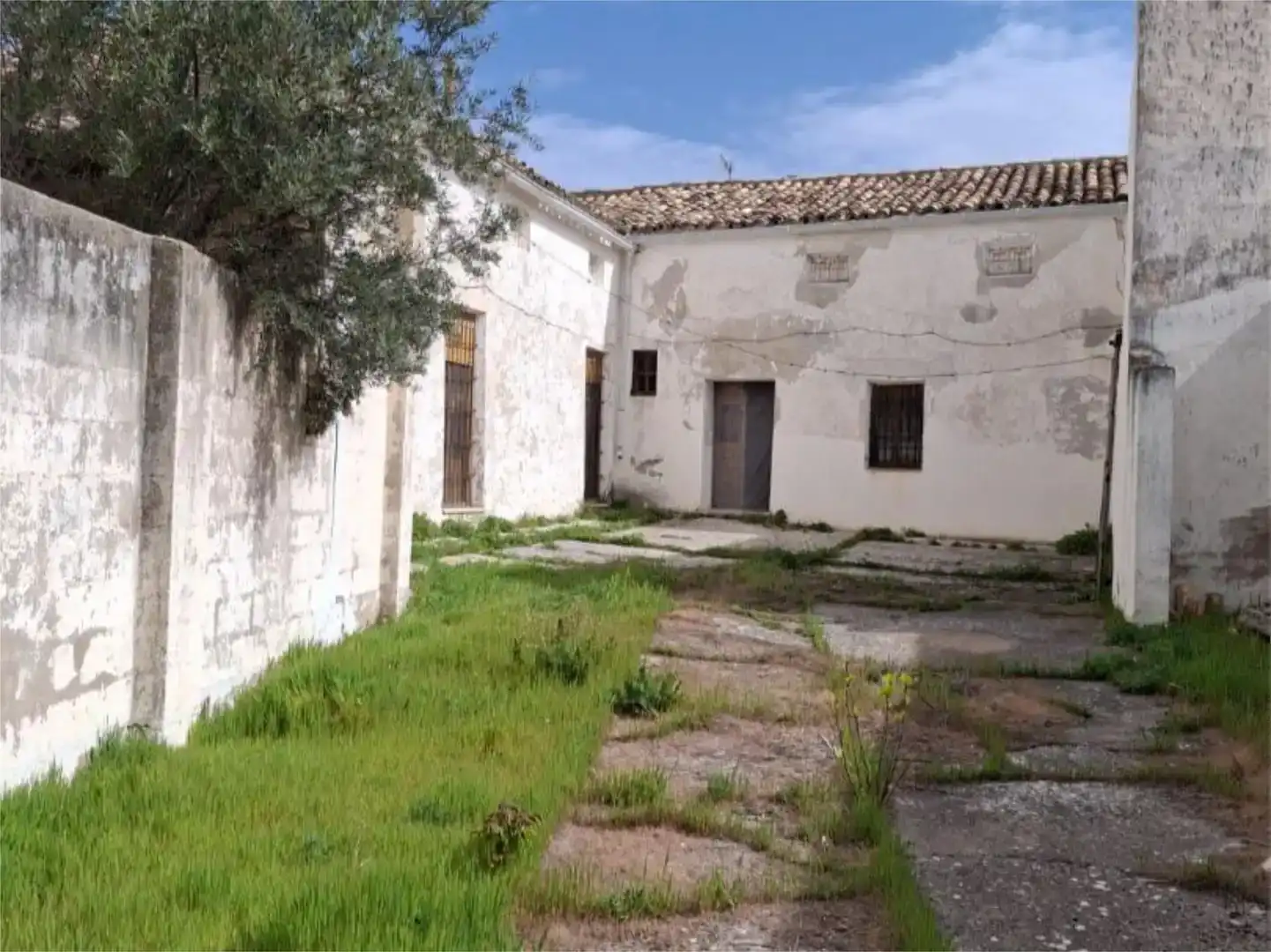 Vista exterior de Pis en venda en Campos del Paraíso amb Jardí privat, Traster i Moblat