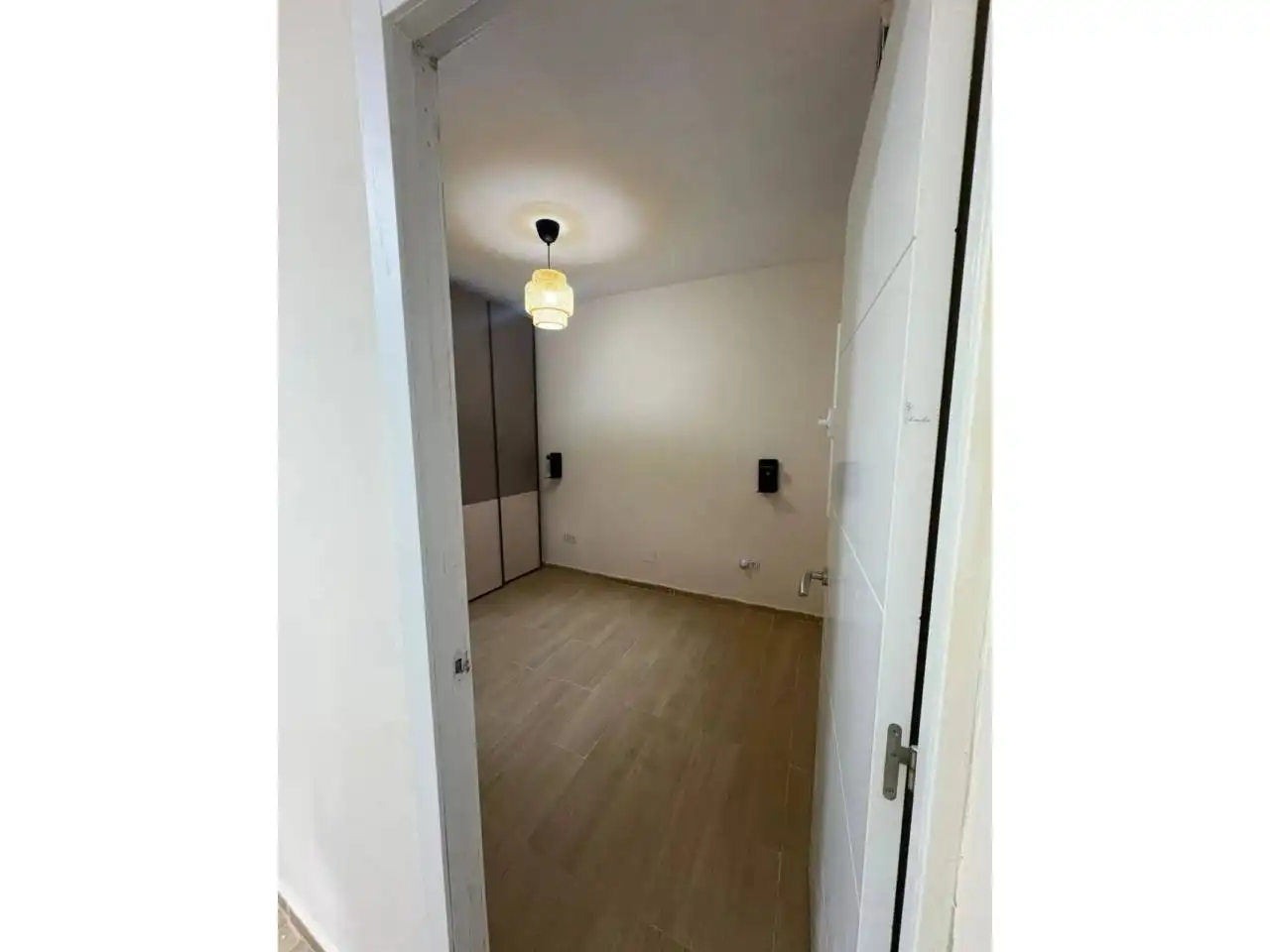 Wohnung zum Verkauf in Barcelona mit Klimaanlage, Parkett und Möbliert