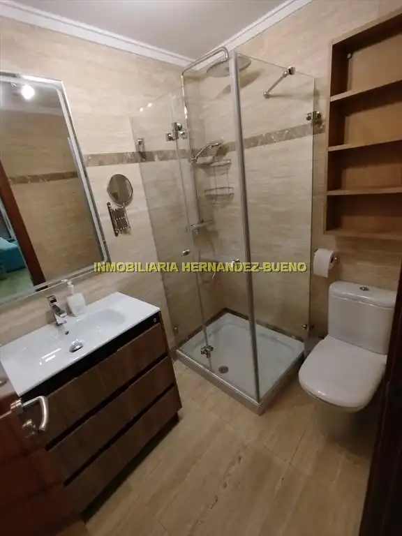 Bathroom of Study for rent in Salamanca  with Air Conditioner, Heating and Furnished