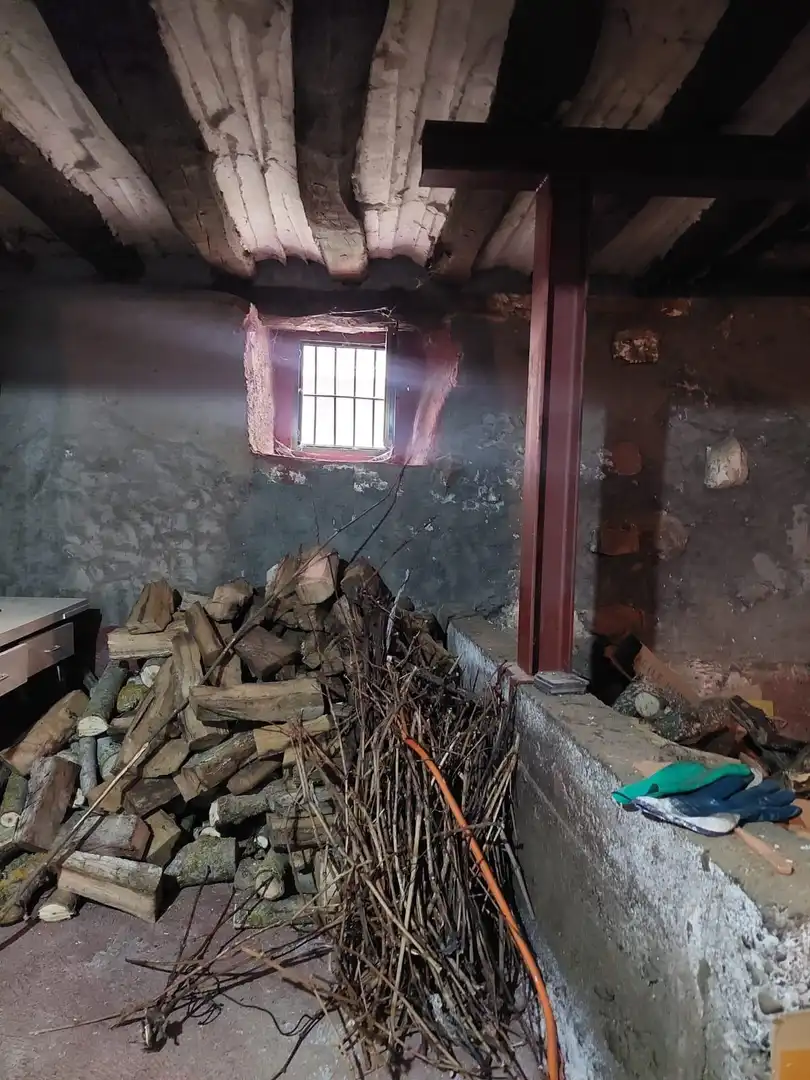 Casa adosada en venda en Camprovín