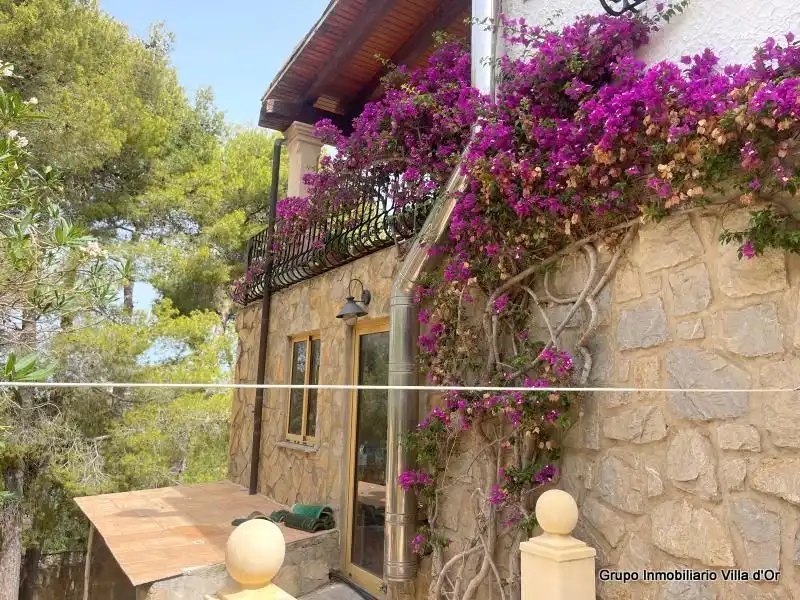 Casa con piscina in vendita a Las Rotas / Les Rotes