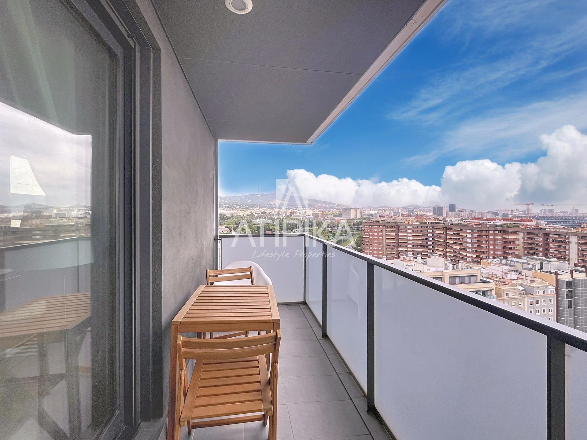 Habitación de Piso en venta en L'Hospitalet de Llobregat con Aire acondicionado, Parquet y Terraza