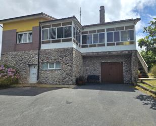 Vista exterior de Casa o xalet en venda en Nava amb Terrassa