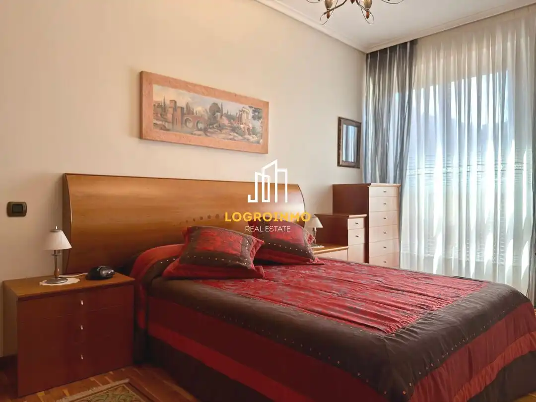Bedroom of Flat for sale in  Logroño  with Heating, Storage room and Swimming Pool