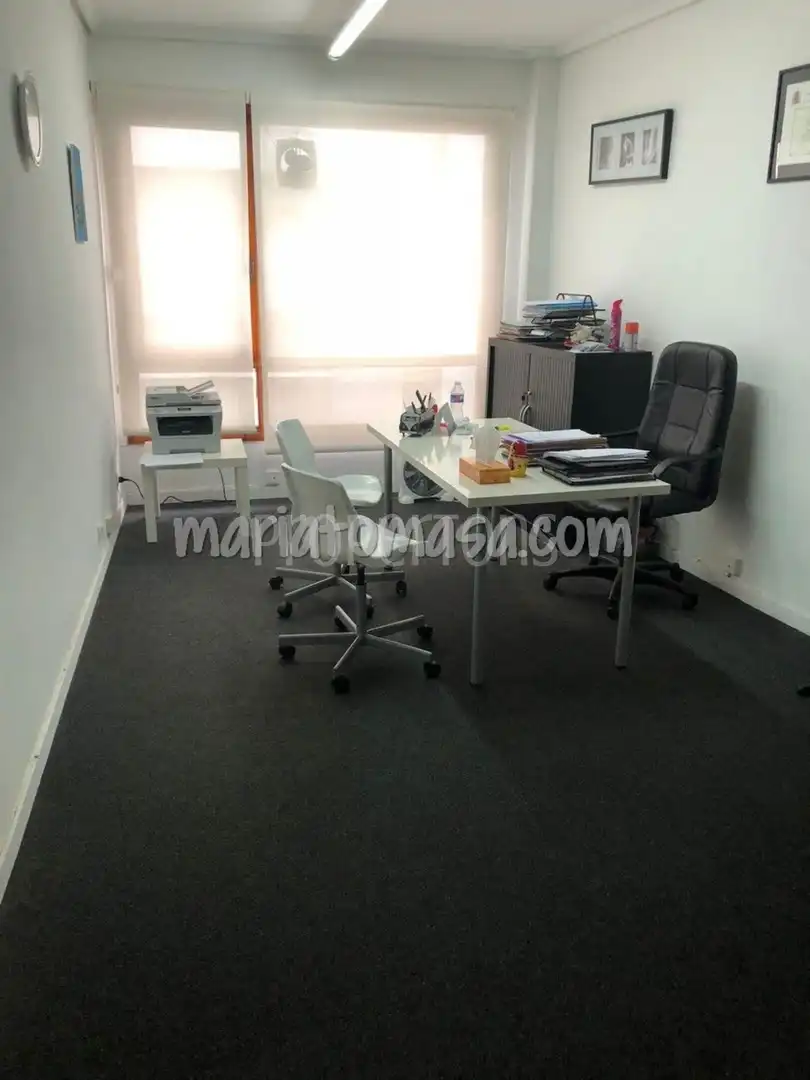 Oficina en venda a Centro