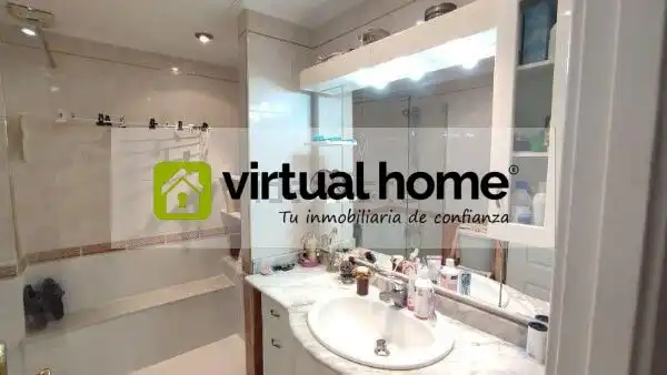 Habitación de Apartamento en venta en Benidorm con Aire acondicionado, Jardín privado y Amueblado
