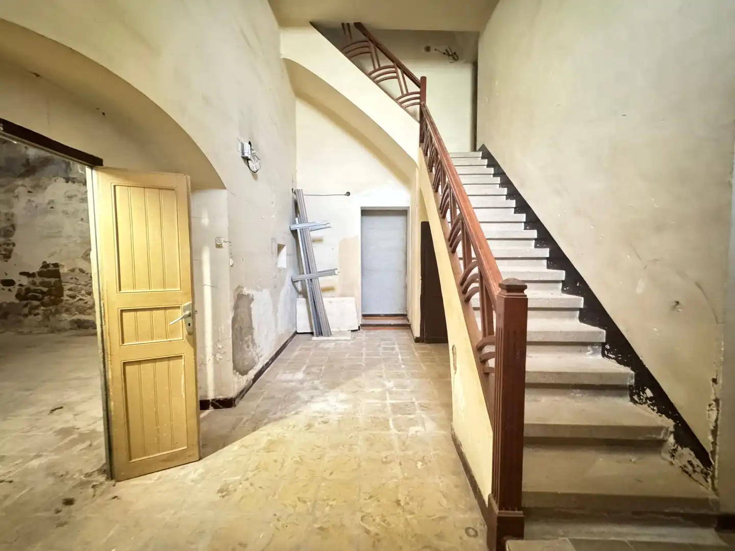 Houses for sale in Lladó  with Terrace