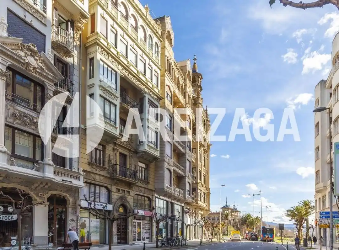 Außenansicht von Wohnung zum Verkauf in Donostia - San Sebastián  mit Heizung und Balkon