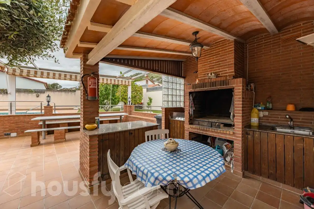 Terrassa de Casa o xalet en venda en Sant Pere de Ribes amb Aire condicionat, Calefacció i Jardí privat