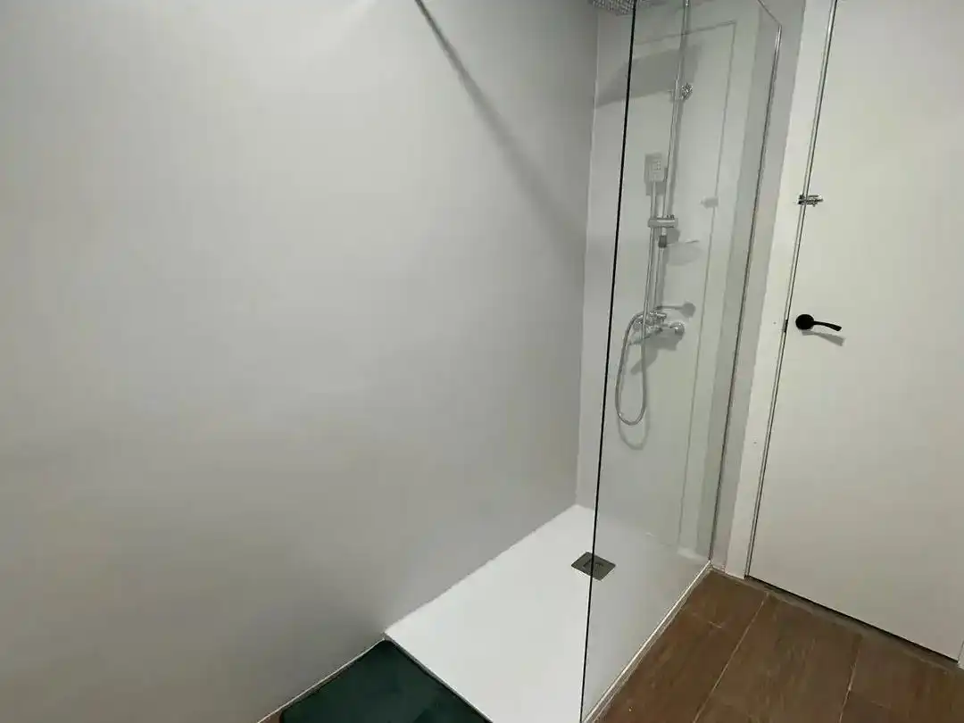 Bathroom of Flat for share in Alcázar de San Juan  with Air Conditioner, Furnished and Balcony