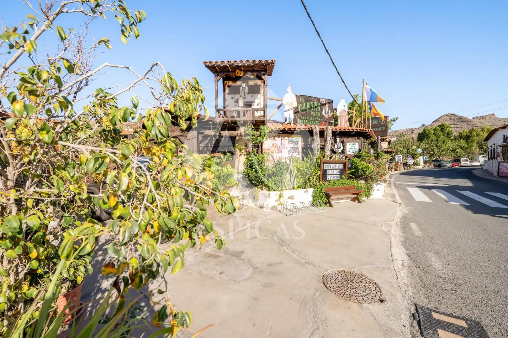 Commercial properties for sale in Montaña - La Data