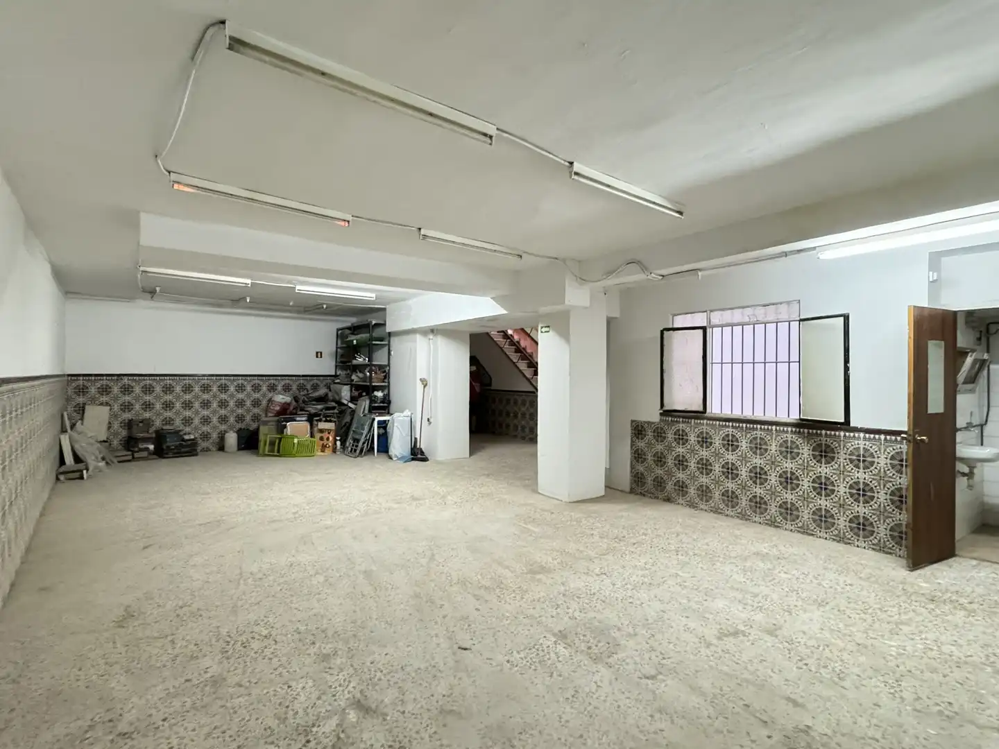 Local comercial en venda a Plaza Vivas Pérez, imagen 4