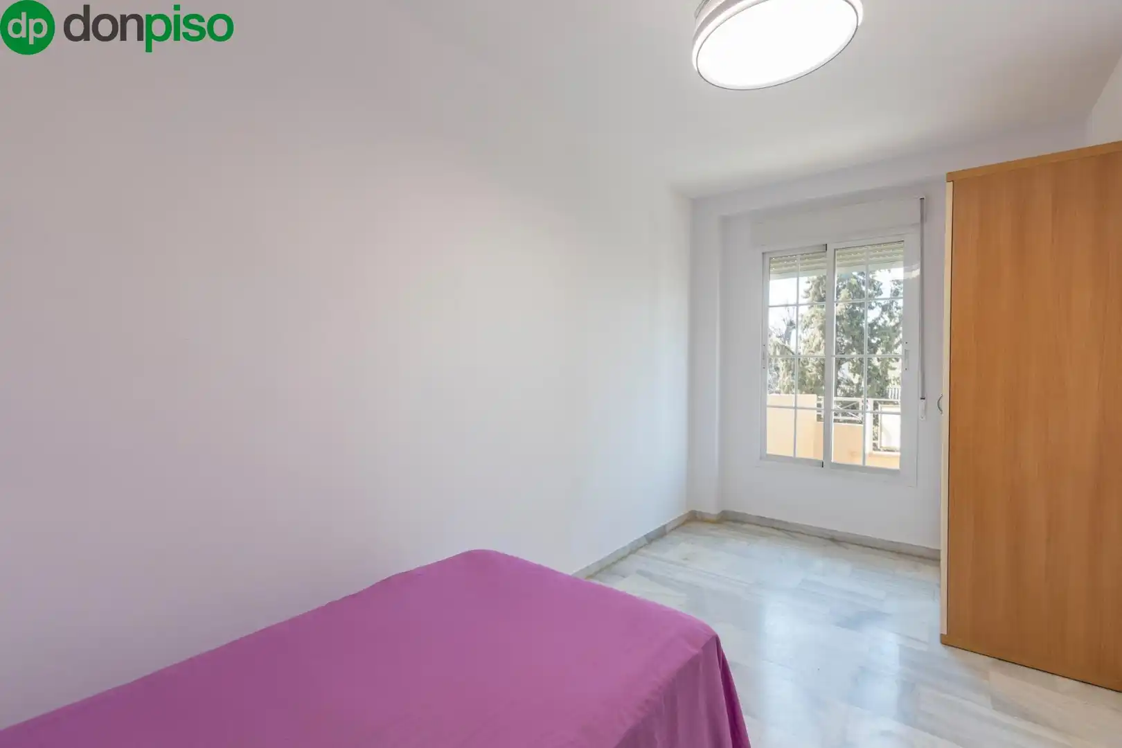 Schlafzimmer von Wohnung zum Verkauf in Granada mit Klimaanlage, Heizung und Terrasse