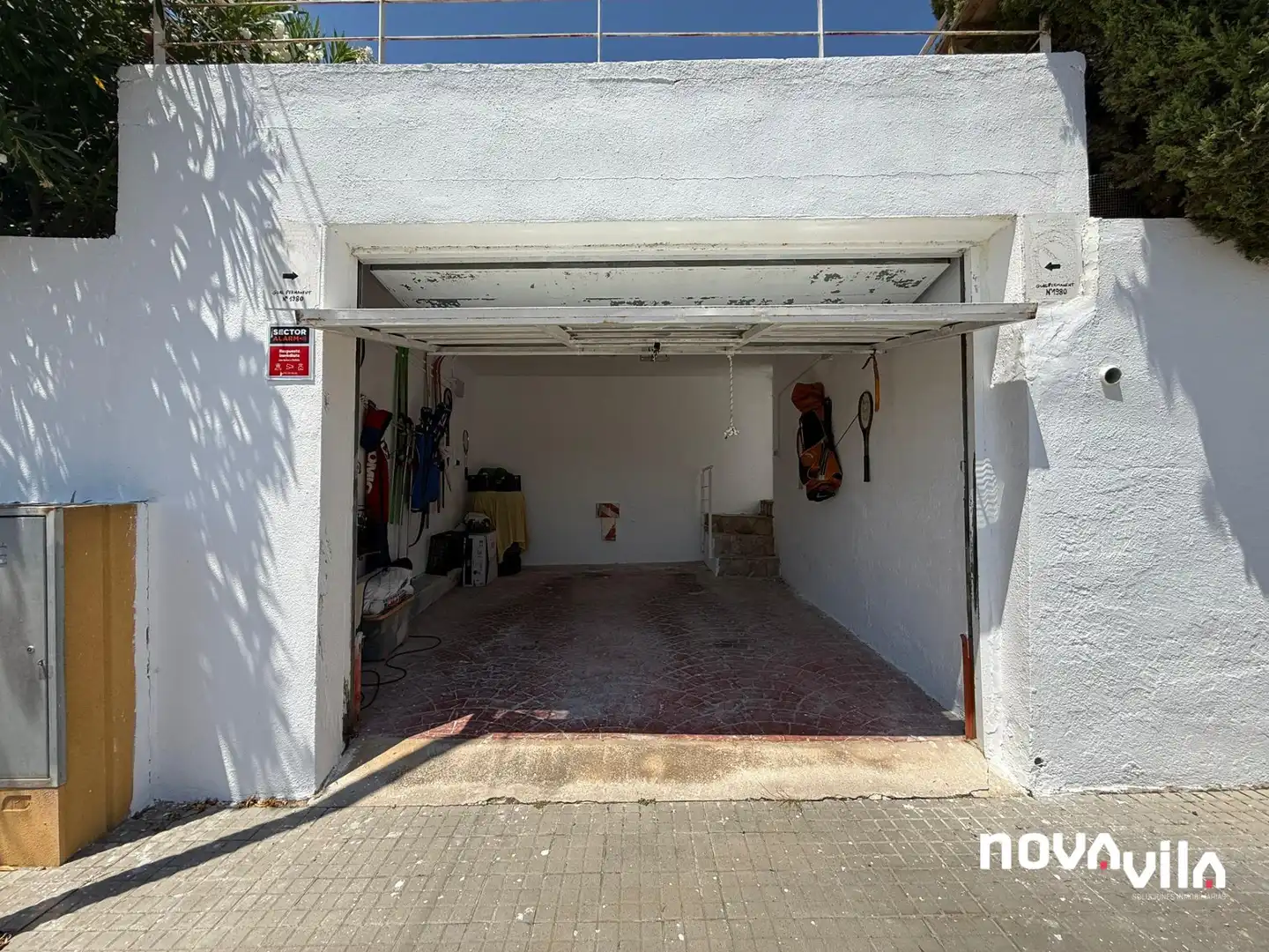 Parking of Houses for sale in Pineda de Mar  with Parquet flooring