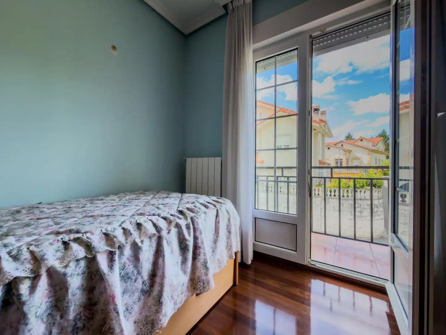 Dormitori de Casa adosada en venda en Villaescusa (Cantabria) amb Calefacció i Parquet