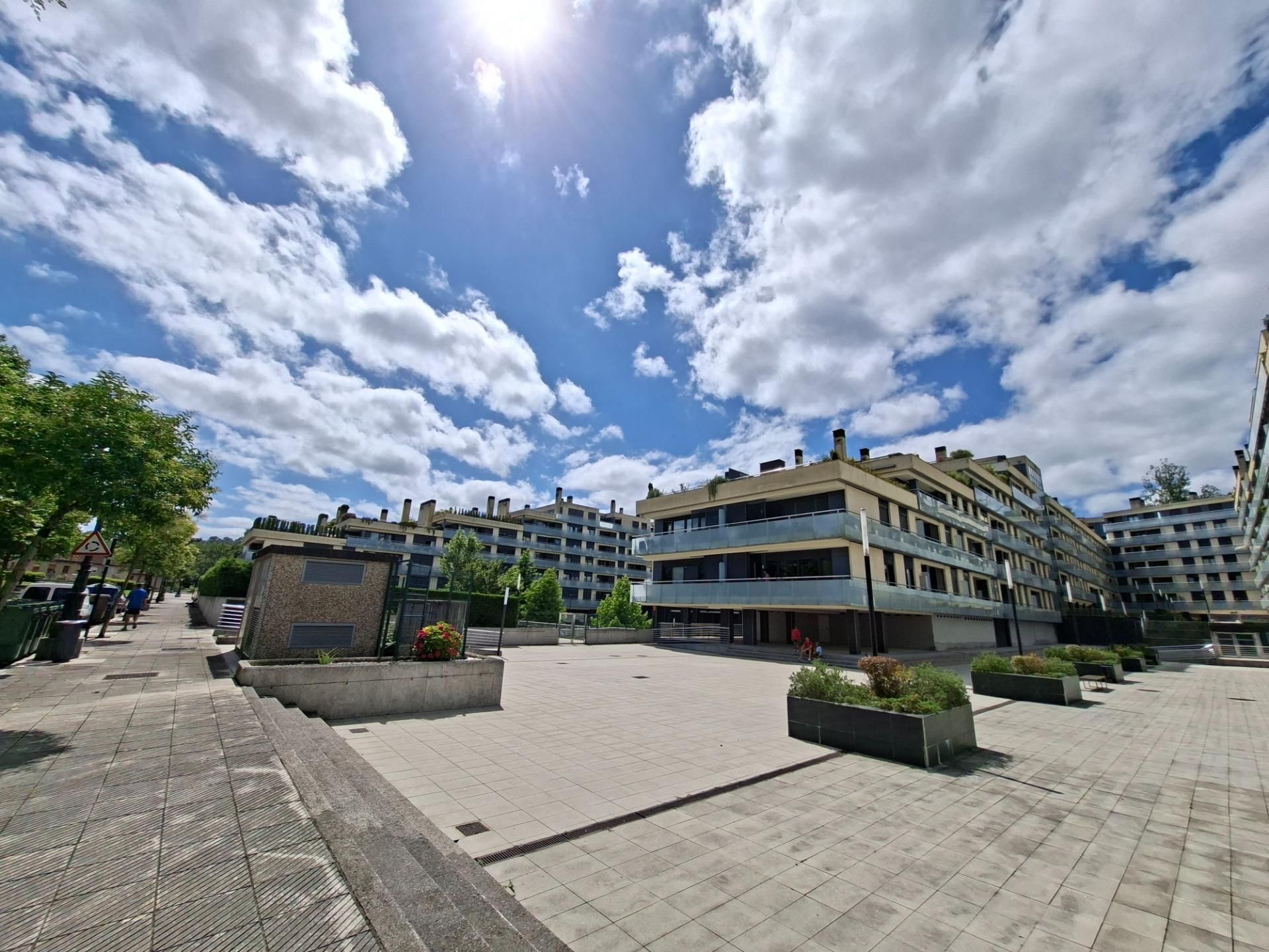 Exterior view of Premises for sale in Oviedo 