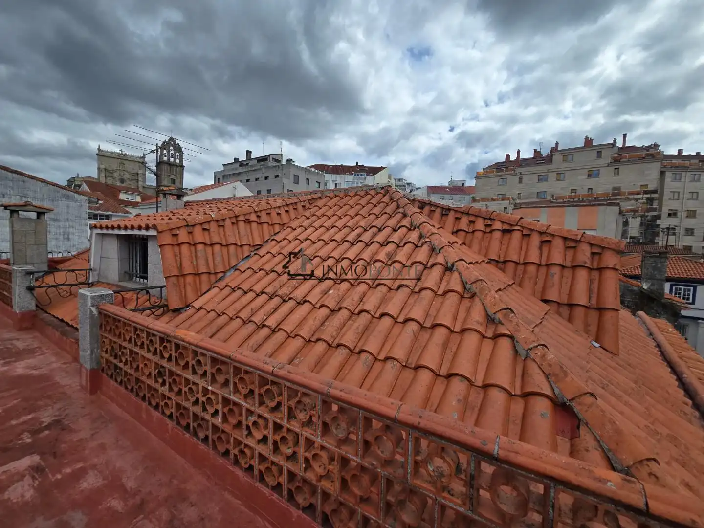 Vista exterior de Casa o chalet en venta en Pontevedra Capital  con Calefacción, Jardín privado y Terraza